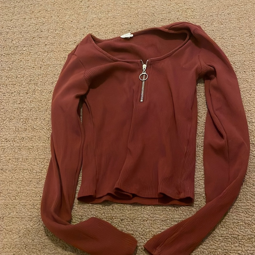 Burgundy, long sleeve crop top